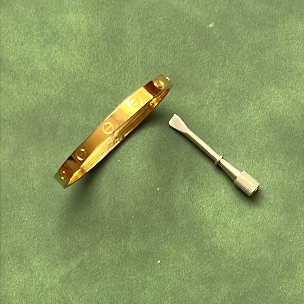FAUX CARTIER